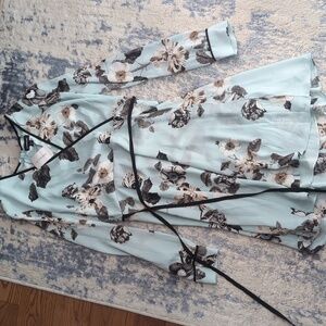 Le chateau dress brand new